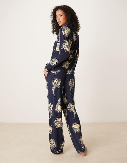 Chelsea Peers poly long sleeve camp collar pajama set in sun and zebra print
