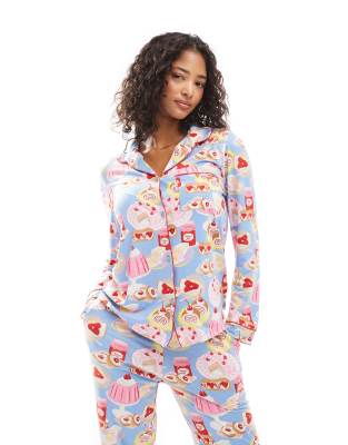 Chelsea Peers poly long sleeve revere and trouser pyjama set in desert print-Multi φωτογραφία