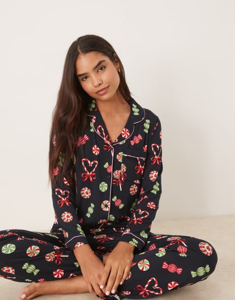 Chelsea Peers poly long sleeve revere pyjama set in Christmas candy print - view 1