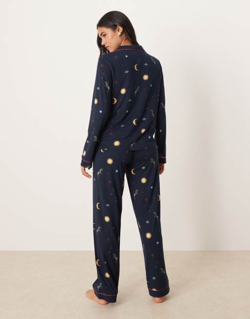 Chelsea Peers poly long sleeve revere pyjama set in ditsy zebra celestial print, 4 of 4