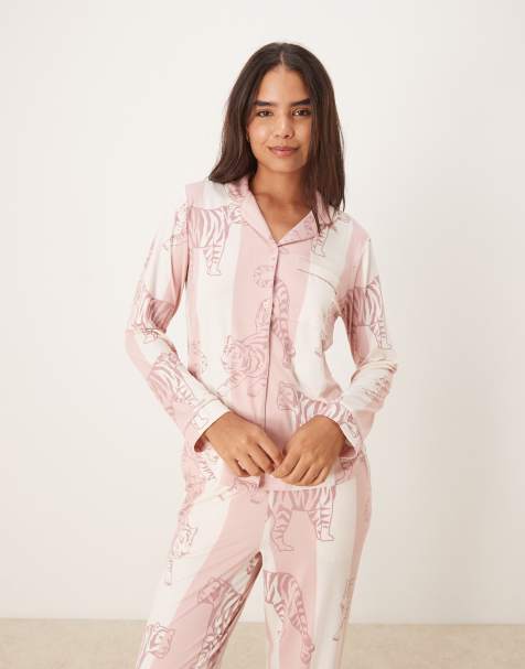 Chelsea Peers poly long sleeve revere pyjama set in leopard stripe print - view 1