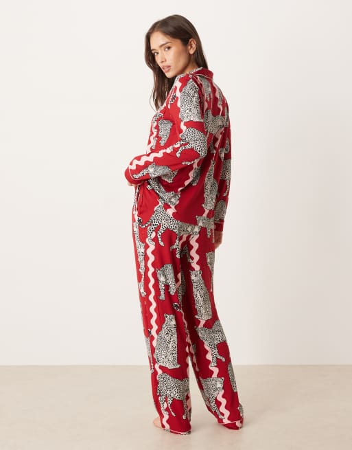 Chelsea Peers poly long sleeve revere pyjama set in leopard wiggle stripe print, 3 of 4