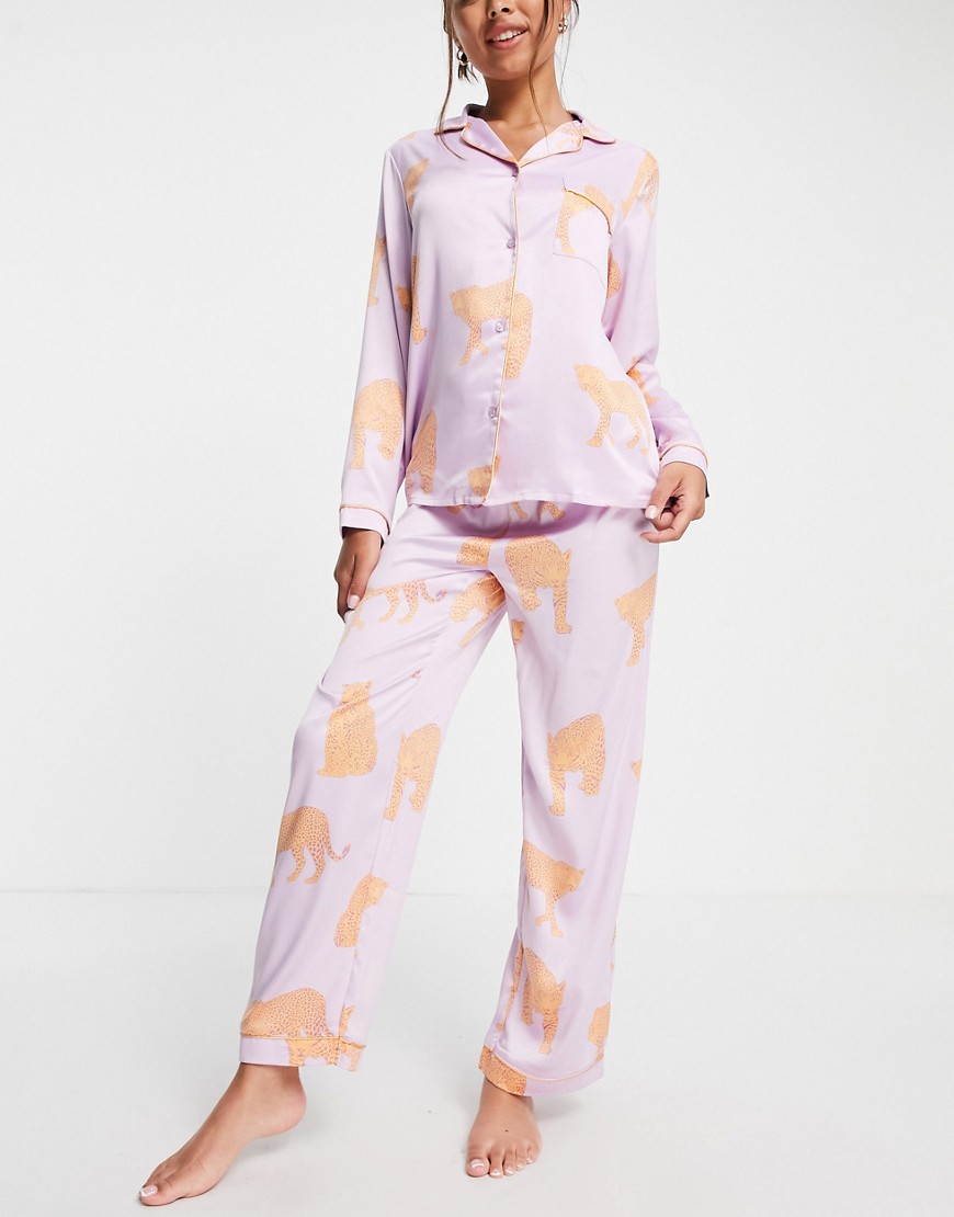 Chelsea Peers premium satin leopard printed long revere pajama set in lilac-Purple