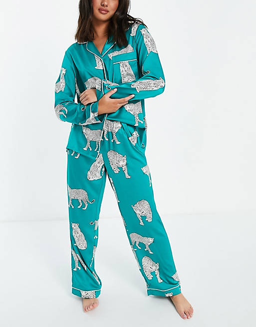 Chelsea Peers premium satin leopard printed long revere pyjama set in green