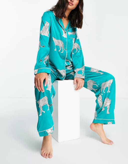 Chelsea Peers premium satin leopard printed long revere pyjama set in green