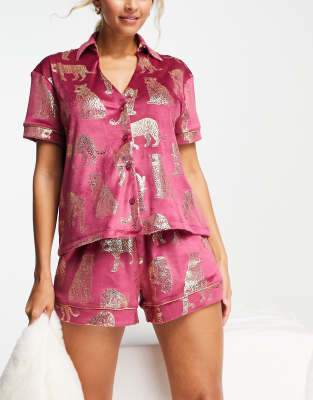 Chelsea Peers premium velvet revere top and short pajama set with