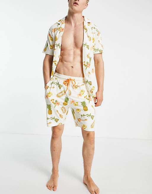 Chelsea Peers pyjama shirt and short set in hawaiian print