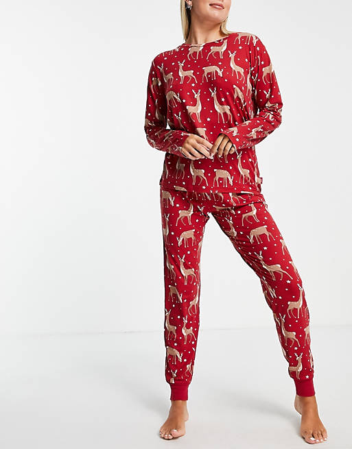Chelsea Peers - Pyjamaset met top met lange mouwen en joggingbroek in rood met rendierprint
