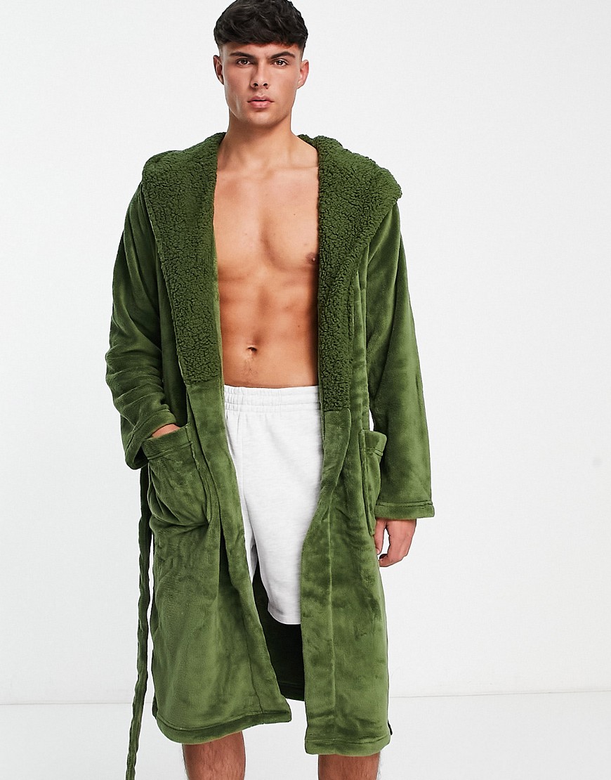 Chelsea Peers robe in khaki-Green
