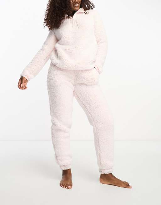 Chelsea Peers – Różowy polar: top i joggersy – tylko w ASOS