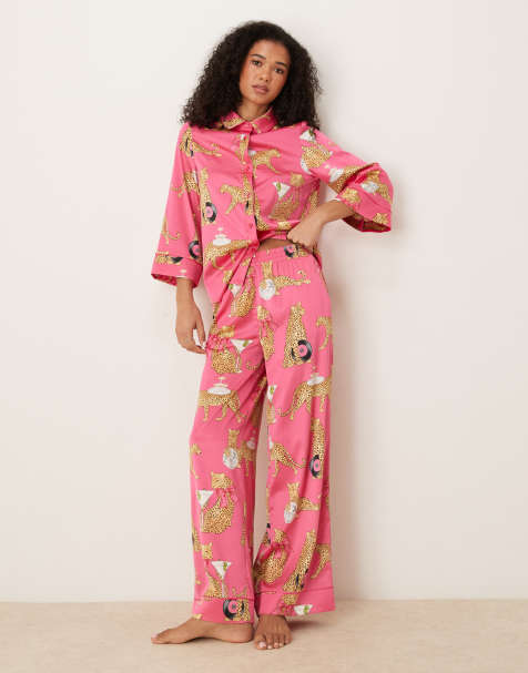 Chelsea Peers satin batwing revere pyjama set in disco leopard print - view 1