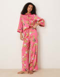 [Chelsea Peers] Chelsea Peers satin batwing revere pyjama set in disco leopard print-Pink 10 PINK