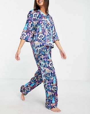 Chelsea Peers satin boxy pyjama set in hyper jungle print