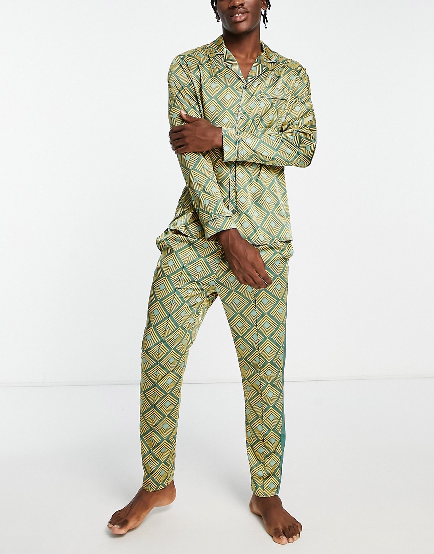 Chelsea Peers satin button long pajama set in green geo print