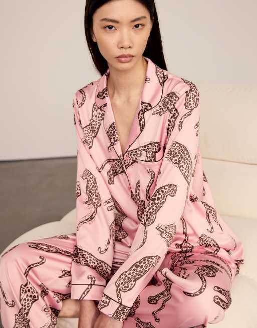 Chelsea Peers Satin lino cut leopard print long pyjama set - pink in pink, 6 of 7