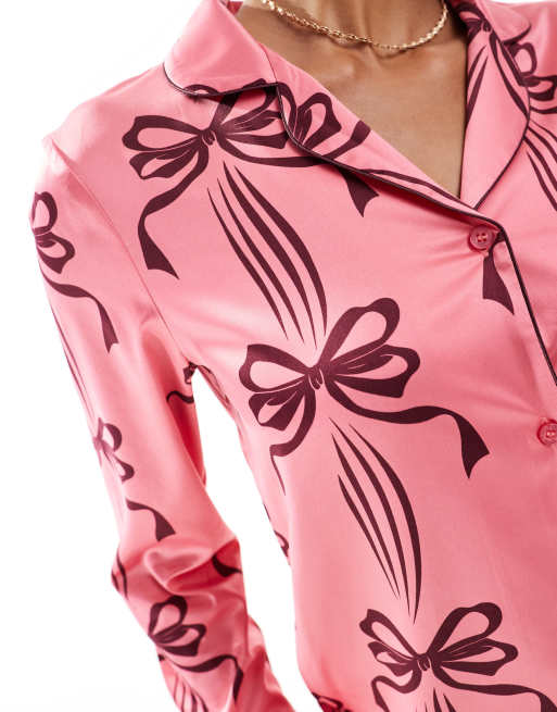 Chelsea Peers satin long sleeve revere pyjama set in bow print, 4 of 4