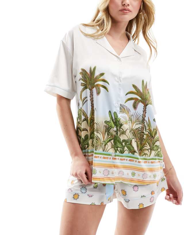 Chelsea Peers - satin short sleeve revere and short set in parrot jungle print