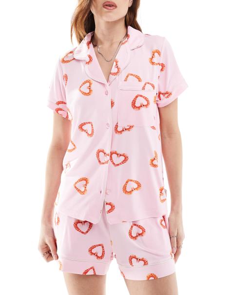 Chelsea Peers – Set aus Polyester mit Herzprint bestehend aus kurzärmligem Hemd mit Reverskragen und Shorts - view 1