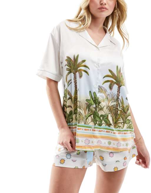 Chelsea Peers – Set aus Satin mit Papagei-Dschungel-Print aus kurzärmligem Hemd mit Reverskragen und Shorts
