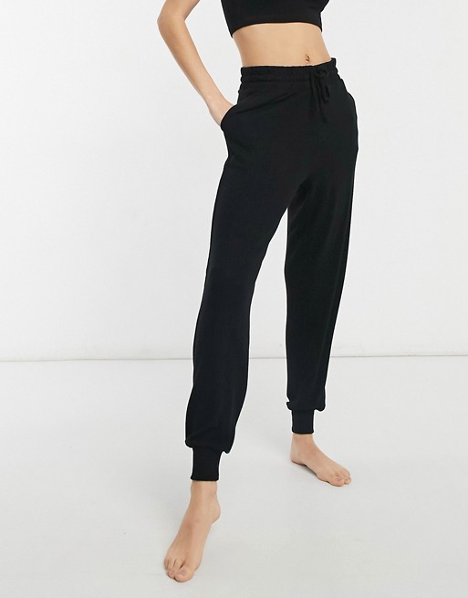 Chelsea Peers soft jersey lounge skinny lounge jogger in black