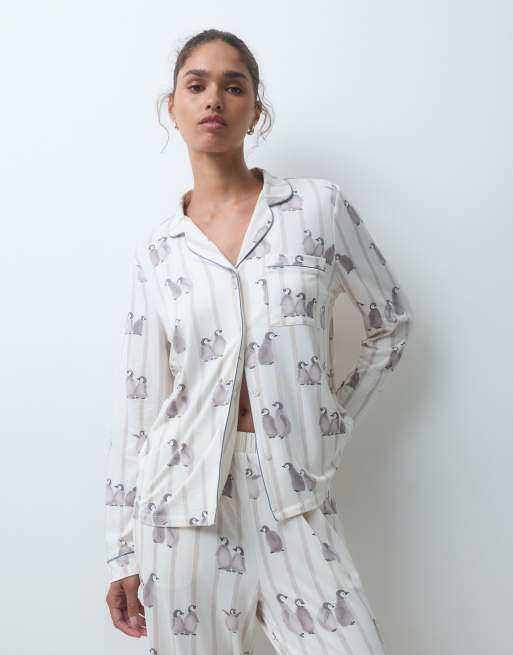 Chelsea Peers super soft button up pyjama set in white penguin print, 3 of 4