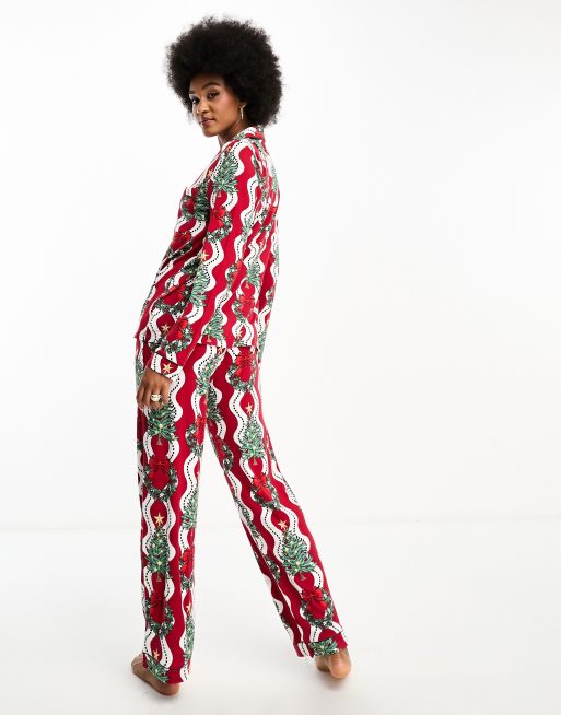 Chelsea Peers Tall Christmas print pajama set in multi, 2 of 4