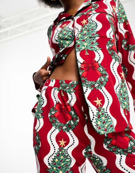Chelsea Peers Tall Christmas print pajama set in multi, 3 of 4