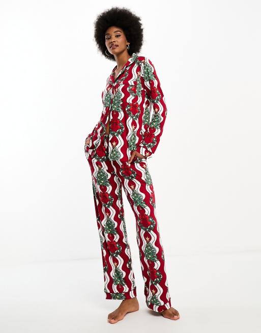 Chelsea Peers Tall Christmas print pajama set in multi, 4 of 4