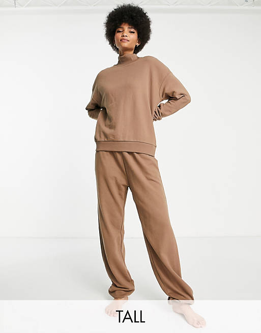  Chelsea Peers Tall organic cotton blend oversized sweat and jogger set with woven logo tab in taupe 
