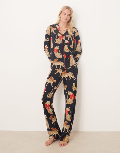 Chelsea Peers Tall polyester long sleeve revere pyjama set in Christmas leopard print - view 1