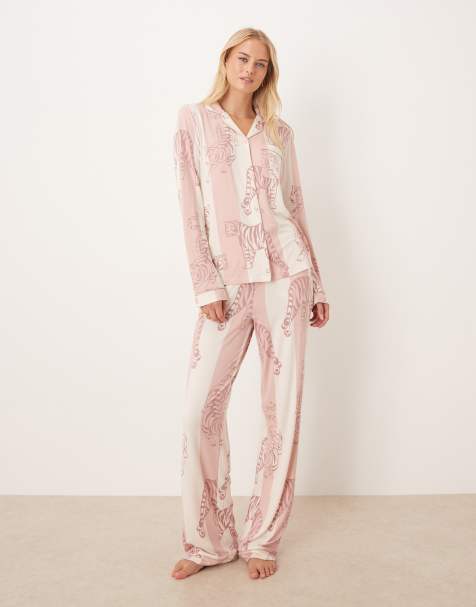 Chelsea Peers Tall polyester long sleeve revere pyjama set in leopard stripe print - view 1
