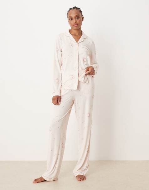 Chelsea Peers Tall – Stjärnmönstrat pyjamasset i polyester med långa ärmar och bowlingkrage - view 1