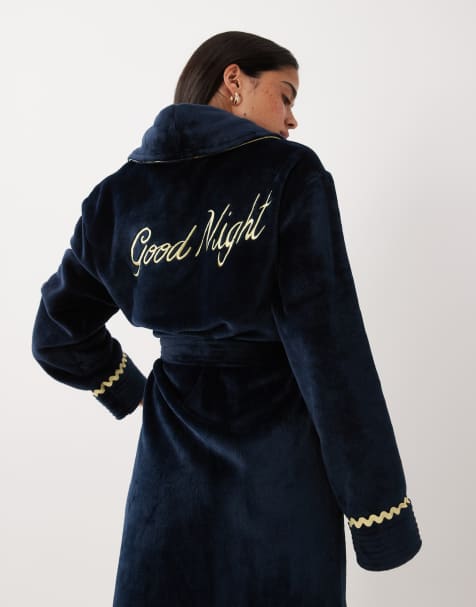 Chelsea Peers zachte fleece badjas met sjaalkraag "Good Night" in blauw - view 1