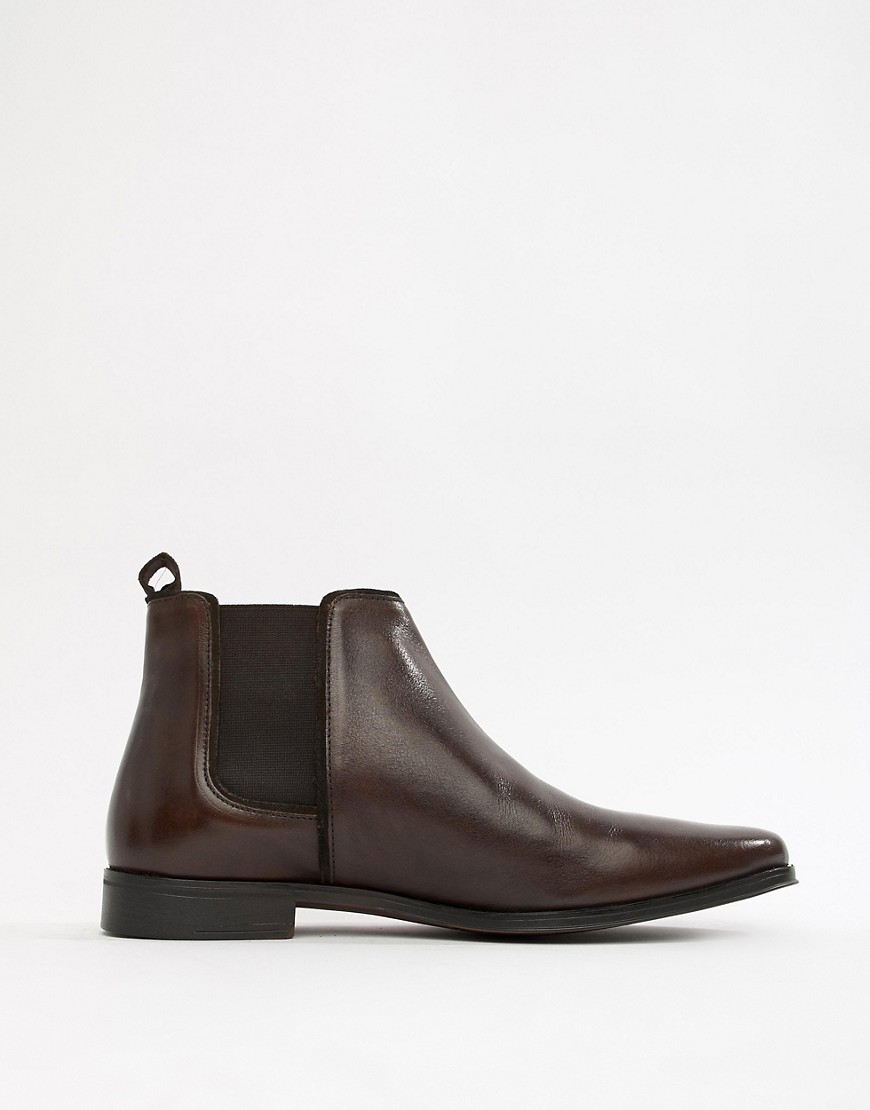 Chelsea-støvler i brunt skind med brun sål fra ASOS DESIGN