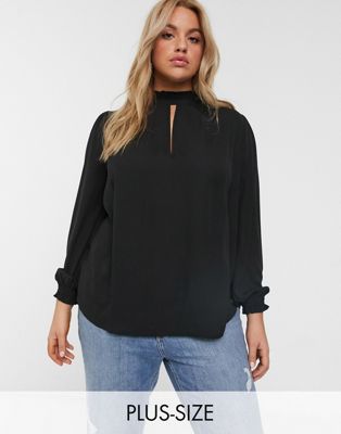 фото Черная блузка с оборками new look curve-черный new look plus