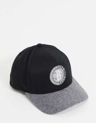 фото Черная флисовая бейсболка mitchell & ness nba brooklyn nets greyton-черный цвет