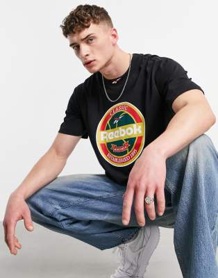 Футболки с принтом  Asos Черная футболка с принтом Reebok Classics-Черный цвет