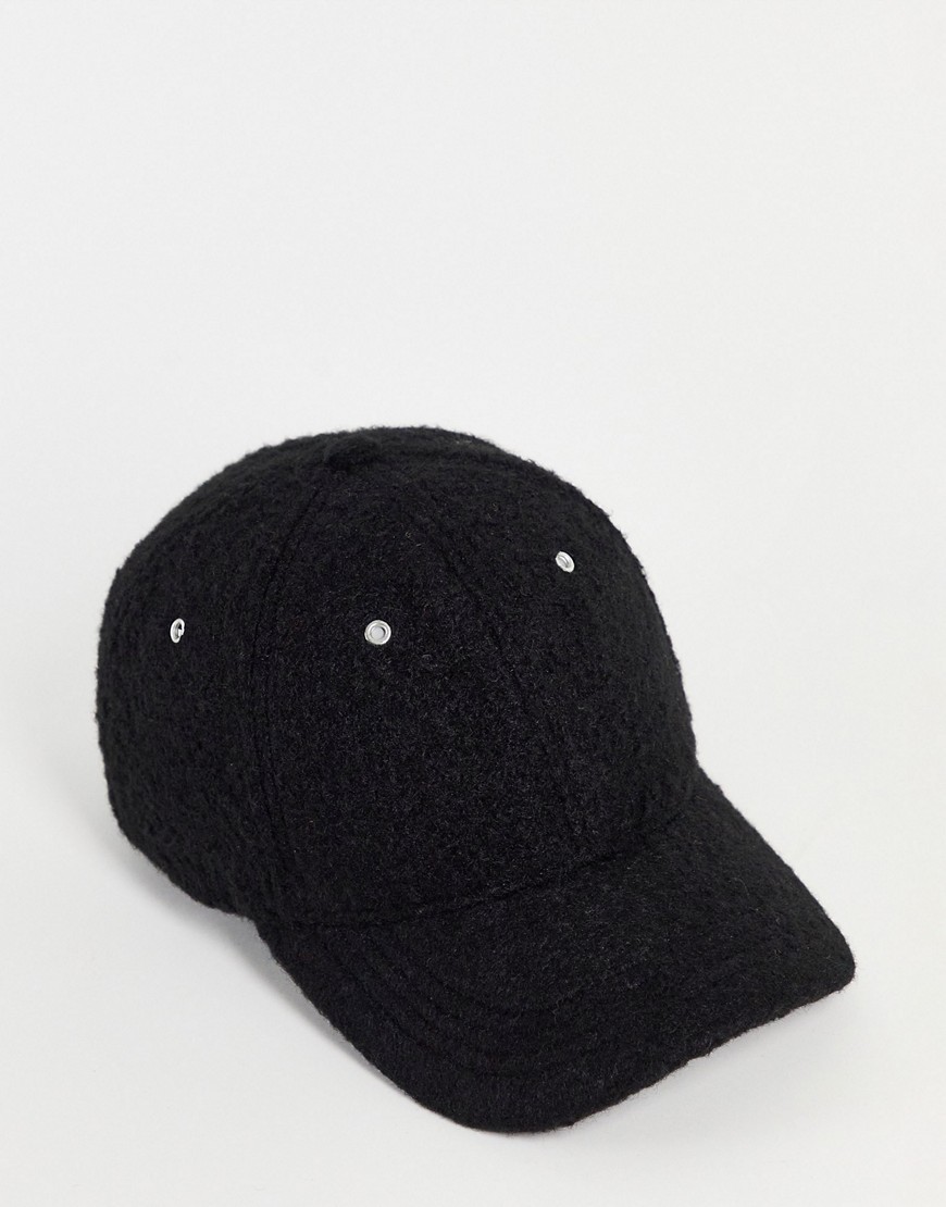 фото Черная кепка из искусственного меха topman-черный цвет
