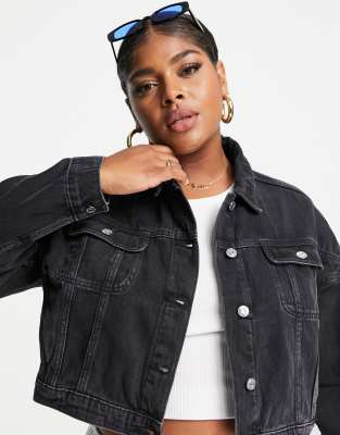 curve denim jacket