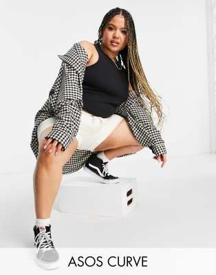 фото Черная майка в стиле oversized из фактурной ткани asos design curve-черный цвет asos curve