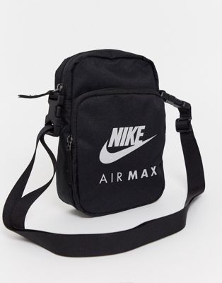 Черная сумка для полетов Nike Air Max 