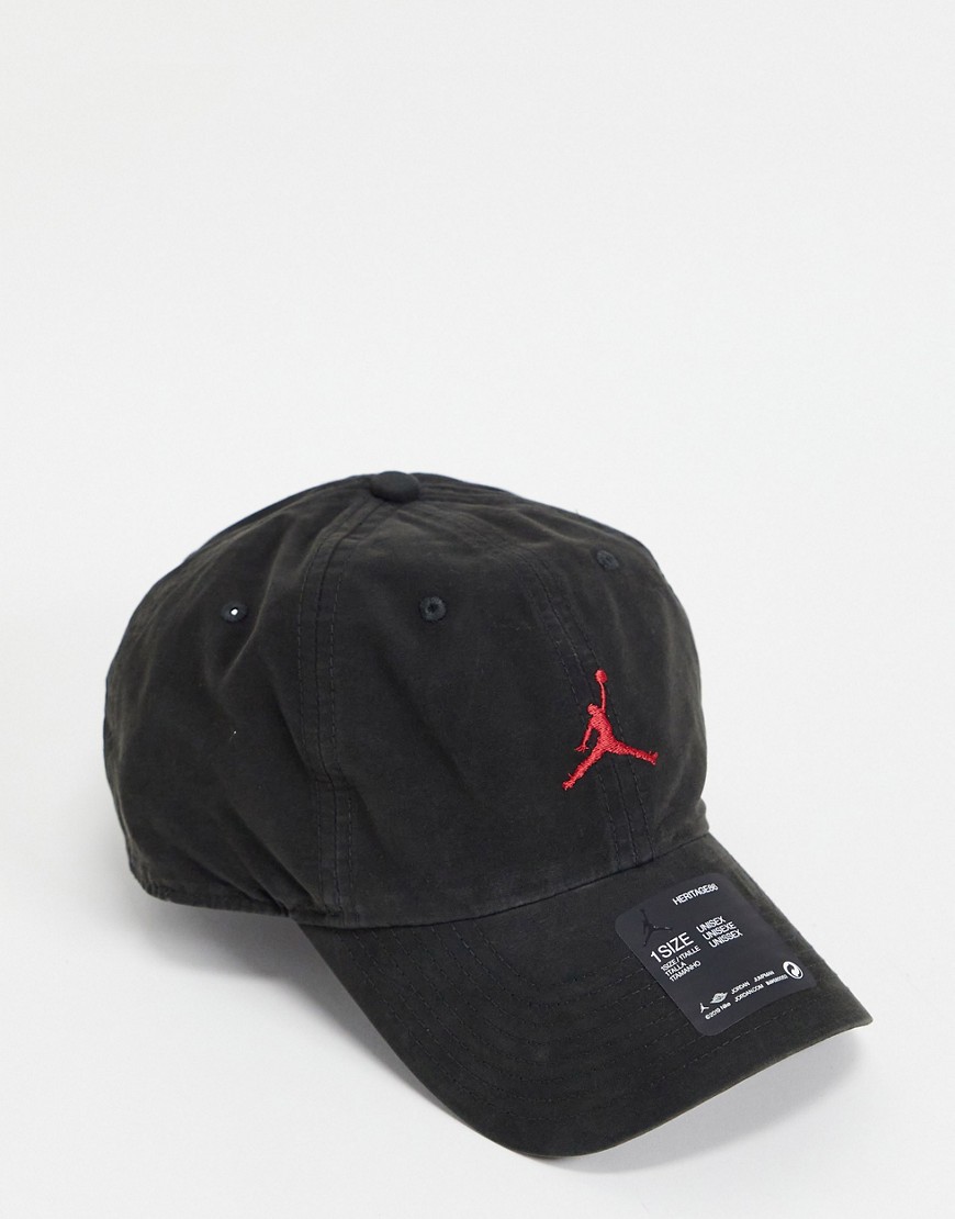 фото Черная выбеленная хлопковая кепка с логотипом красного цвета nike jordan h86 jumpman-черный