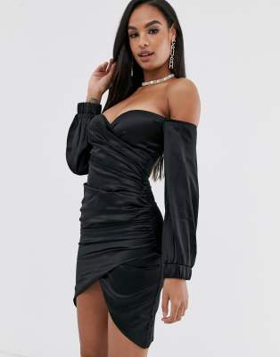 Черное атласное платье. Club l London платье. Satin Bardot Ruched Mini Dress. Атласные черные платья 2021.