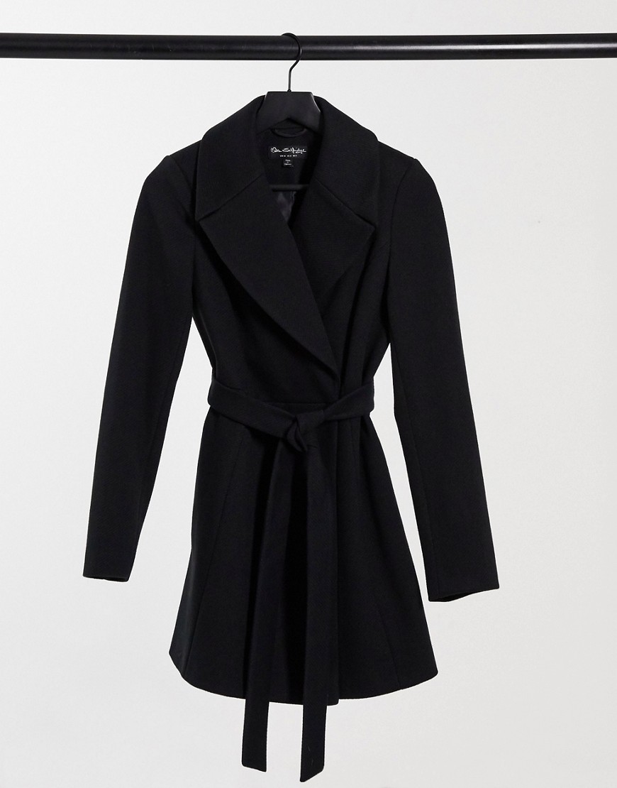 фото Черное классическое пальто с поясом miss selfridge-черный