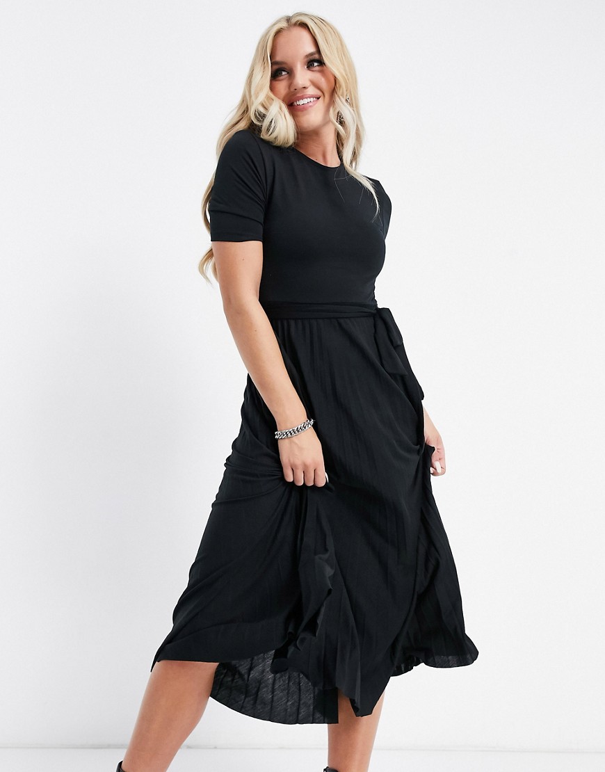 Черное платье миди с поясом и плиссированной юбкой ASOS DESIGN-Черный