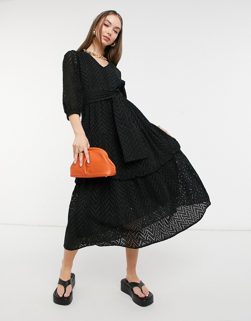 фото Черное платье миди с вышивкой ришелье с узором «в елочку» selected femme-черный цвет