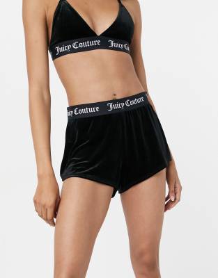 фото Черные бархатные шорты с логотипом на эластичном поясе от комплекта juicy couture-черный цвет