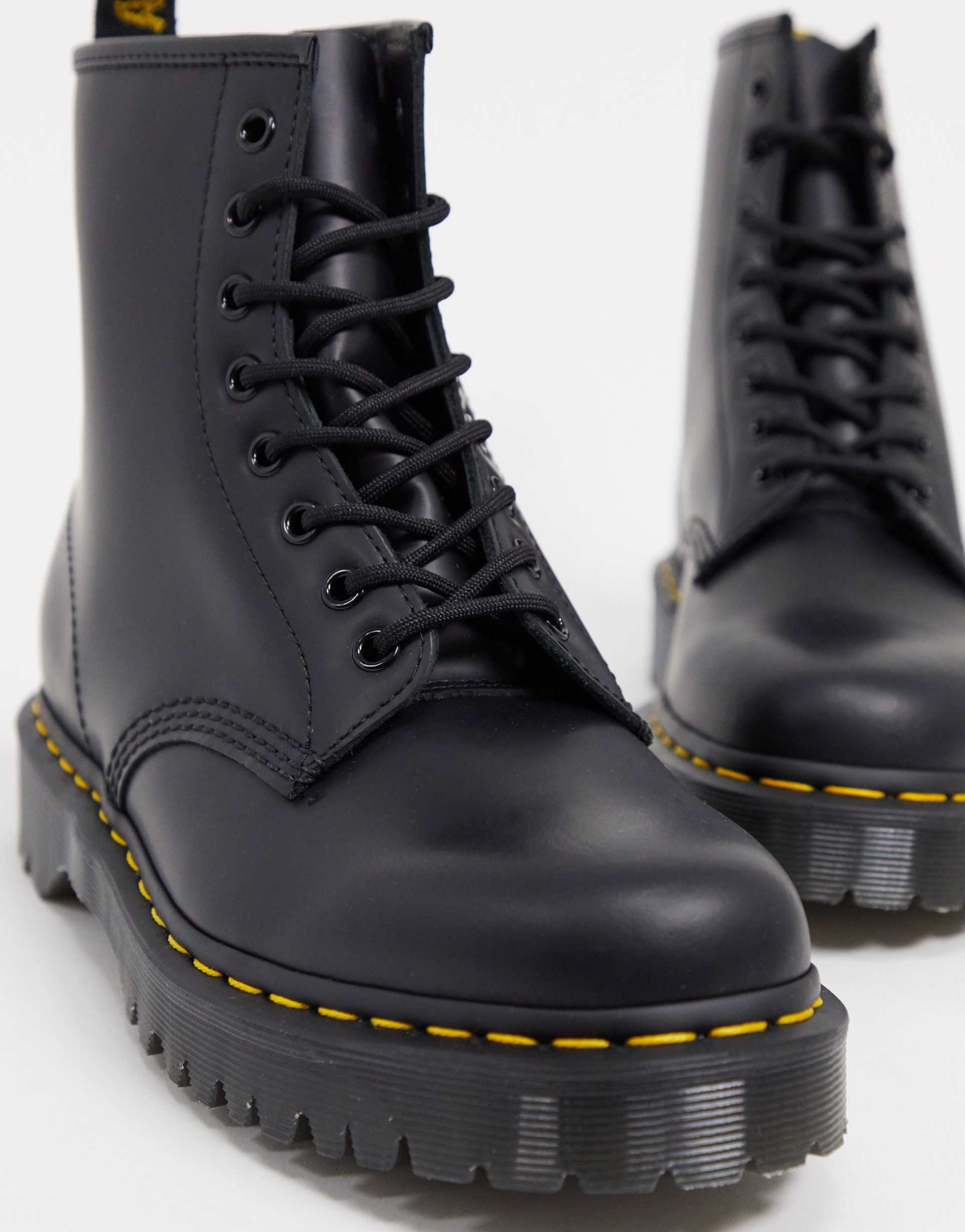 Др мартинсы ботинки. Ботинки Dr Martens 1460 Black. Черные ботинки Dr Martens 1460 8 Eye Bex. Dr Martens 1460 черные мужские. Dr. Martens ботинки 1460 Bex.