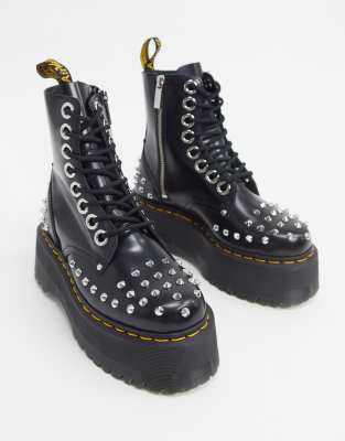 фото Черные ботинки на платформе с заклепками dr martens jadon max-черный