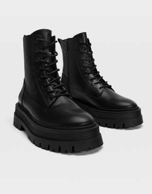 Ботильоны  Asos Черные ботинки на шнуровке и плоской подошве Stradivarius-Черный цвет